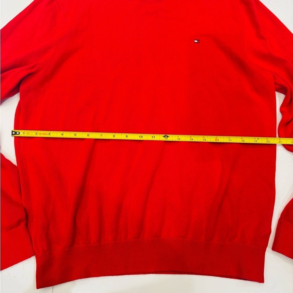 Tommy Hilfiger Men's Vibrant Red Crewneck Sweater size Large Mint condition - Picture 7 of 9